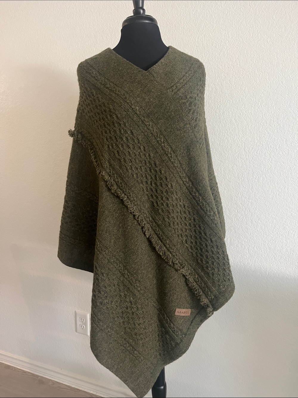 ARANDU Olive wool Knit Poncho - Cozy Fringe Detail